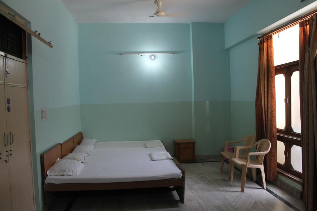 Krishnam Guest House Mathura Eksteriør billede